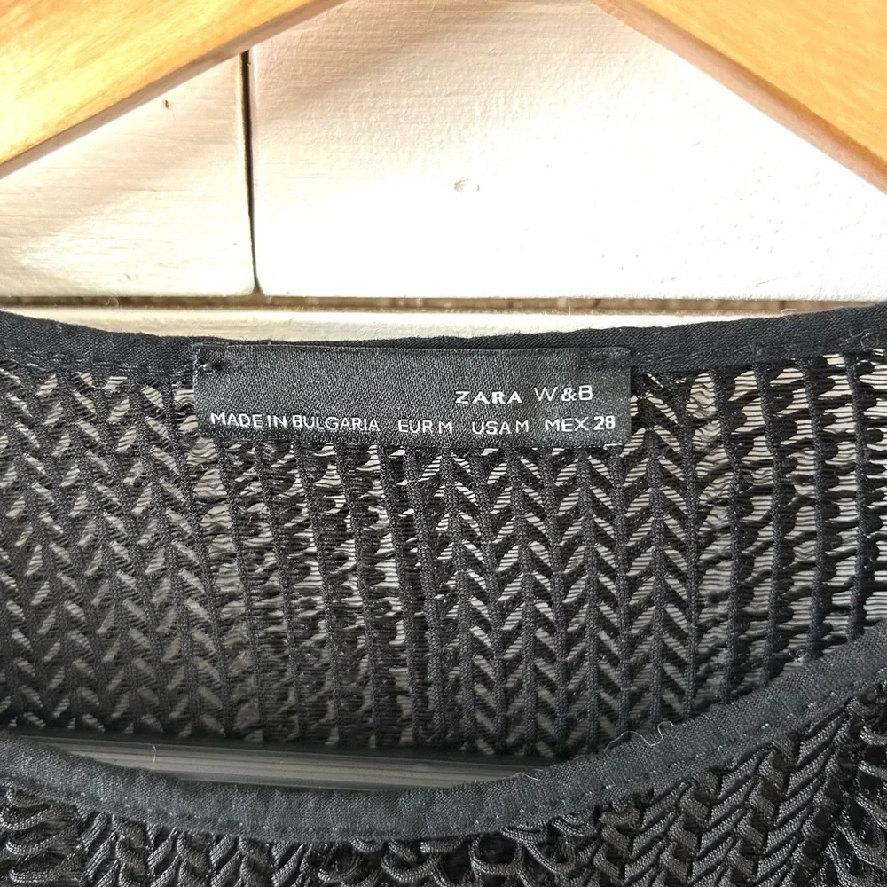 Zara cropped textured top size medium